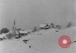Standbild Schäden durch Lawinen Österreich, 1954, aus Sekunde 41 historischem Filmmaterial Videoclip 65675076328