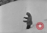 Standbild Schäden durch Lawinen Österreich, 1954, aus Sekunde 62 historischem Filmmaterial Videoclip 65675076328
