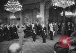 Standbild Rene Coty Paris Frankreich, 1954, aus Sekunde 35 historischem Filmmaterial Videoclip 65675076329