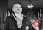 Standbild Rene Coty Paris Frankreich, 1954, aus Sekunde 39 historischem Filmmaterial Videoclip 65675076329