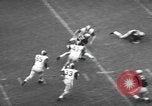 Image College football contre l'Armée de Colgate West Point New York USA, 1957, de la seconde 18 séquences d'archives historiques vidéo 65675076341