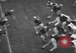 Image College football contre l'Armée de Colgate West Point New York USA, 1957, de la seconde 22 séquences d'archives historiques vidéo 65675076341