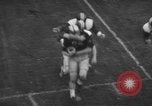 Image College football contre l'Armée de Colgate West Point New York USA, 1957, de la seconde 27 séquences d'archives historiques vidéo 65675076341