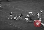 Image College football contre l'Armée de Colgate West Point New York USA, 1957, de la seconde 33 séquences d'archives historiques vidéo 65675076341