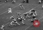 Image College football contre l'Armée de Colgate West Point New York USA, 1957, de la seconde 62 séquences d'archives historiques vidéo 65675076341