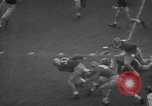 Standbild Fußballspiel South Bend Indiana USA, 1957, aus Sekunde 7 historischem Filmmaterial Videoclip 65675076343