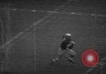 Standbild Fußballspiel South Bend Indiana USA, 1957, aus Sekunde 26 historischem Filmmaterial Videoclip 65675076343