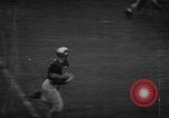 Standbild Fußballspiel South Bend Indiana USA, 1957, aus Sekunde 31 historischem Filmmaterial Videoclip 65675076343
