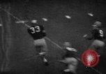 Standbild Fußballspiel South Bend Indiana USA, 1957, aus Sekunde 33 historischem Filmmaterial Videoclip 65675076343