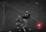 Standbild Fußballspiel South Bend Indiana USA, 1957, aus Sekunde 34 historischem Filmmaterial Videoclip 65675076343