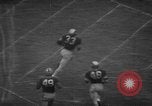 Standbild Fußballspiel South Bend Indiana USA, 1957, aus Sekunde 36 historischem Filmmaterial Videoclip 65675076343