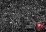 Standbild Fußballspiel South Bend Indiana USA, 1957, aus Sekunde 38 historischem Filmmaterial Videoclip 65675076343