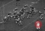 Standbild Fußballspiel South Bend Indiana USA, 1957, aus Sekunde 48 historischem Filmmaterial Videoclip 65675076343