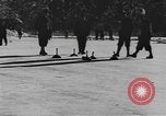 Image ice match de curling Garmisch-Partenkirchen Allemagne, 1936, de la seconde 31 séquences d'archives historiques vidéo 65675076356