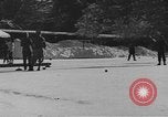 Image ice match de curling Garmisch-Partenkirchen Allemagne, 1936, de la seconde 36 séquences d'archives historiques vidéo 65675076356