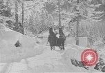 Image des civils allemands Garmisch-Partenkirchen Allemagne, 1936, de la seconde 1 séquences d'archives historiques vidéo 65675076358