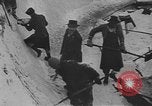 Standbild Bobfahren Garmisch-Partenkirchen Deutschland, 1936, aus Sekunde 49 historischem Filmmaterial Videoclip 65675076359