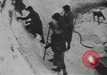 Standbild Bobfahren Garmisch-Partenkirchen Deutschland, 1936, aus Sekunde 59 historischem Filmmaterial Videoclip 65675076359