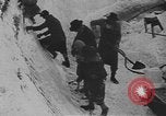 Standbild Bobfahren Garmisch-Partenkirchen Deutschland, 1936, aus Sekunde 60 historischem Filmmaterial Videoclip 65675076359