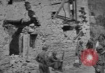 Standbild USA Soldaten Italien, 1945, aus Sekunde 10 historischem Filmmaterial Videoclip 65675076365