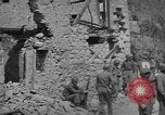 Standbild USA Soldaten Italien, 1945, aus Sekunde 12 historischem Filmmaterial Videoclip 65675076365