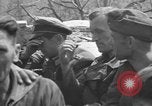 Standbild USA Soldaten Italien, 1945, aus Sekunde 59 historischem Filmmaterial Videoclip 65675076365