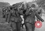 Immagine di Prigionieri tedeschi Italia, 1945, secondo 31 filmato di repertorio 65675076367
