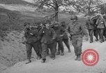 Immagine di Prigionieri tedeschi Italia, 1945, secondo 33 filmato di repertorio 65675076367