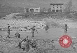 Standbild USA Ingenieure Vergato Italien, 1945, aus Sekunde 3 historischem Filmmaterial Videoclip 65675076368