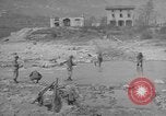 Standbild USA Ingenieure Vergato Italien, 1945, aus Sekunde 5 historischem Filmmaterial Videoclip 65675076368