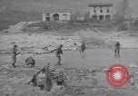 Standbild USA Ingenieure Vergato Italien, 1945, aus Sekunde 7 historischem Filmmaterial Videoclip 65675076368