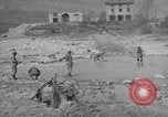 Standbild USA Ingenieure Vergato Italien, 1945, aus Sekunde 11 historischem Filmmaterial Videoclip 65675076368