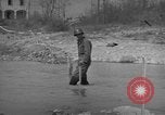 Standbild USA Ingenieure Vergato Italien, 1945, aus Sekunde 19 historischem Filmmaterial Videoclip 65675076368