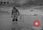 Standbild USA Ingenieure Vergato Italien, 1945, aus Sekunde 21 historischem Filmmaterial Videoclip 65675076368