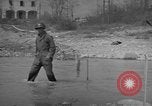 Standbild USA Ingenieure Vergato Italien, 1945, aus Sekunde 23 historischem Filmmaterial Videoclip 65675076368