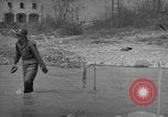 Standbild USA Ingenieure Vergato Italien, 1945, aus Sekunde 24 historischem Filmmaterial Videoclip 65675076368
