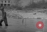 Standbild USA Ingenieure Vergato Italien, 1945, aus Sekunde 25 historischem Filmmaterial Videoclip 65675076368