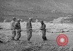 Standbild USA Ingenieure Vergato Italien, 1945, aus Sekunde 31 historischem Filmmaterial Videoclip 65675076368