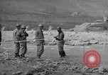 Standbild USA Ingenieure Vergato Italien, 1945, aus Sekunde 40 historischem Filmmaterial Videoclip 65675076368