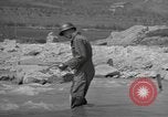 Standbild USA Ingenieure Vergato Italien, 1945, aus Sekunde 49 historischem Filmmaterial Videoclip 65675076368