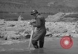 Standbild USA Ingenieure Vergato Italien, 1945, aus Sekunde 52 historischem Filmmaterial Videoclip 65675076368