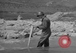 Standbild USA Ingenieure Vergato Italien, 1945, aus Sekunde 56 historischem Filmmaterial Videoclip 65675076368