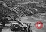 Immagine di Le forze Usa avanza con artiglieria pesante Bologna Italia, 1945, secondo 30 filmato di repertorio 65675076377