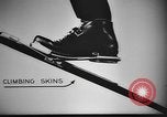 Standbild Skifahren United States USA, 1941, aus Sekunde 58 historischem Filmmaterial Videoclip 65675076384