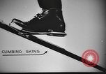 Standbild Skifahren United States USA, 1941, aus Sekunde 59 historischem Filmmaterial Videoclip 65675076384