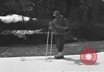Immagine di Sci United States USA, 1942, secondo 9 filmato di repertorio 65675076399