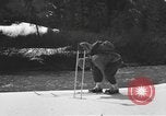 Immagine di Sci United States USA, 1942, secondo 14 filmato di repertorio 65675076399