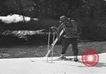 Immagine di Sci United States USA, 1942, secondo 26 filmato di repertorio 65675076399