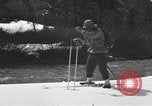 Immagine di Sci United States USA, 1942, secondo 27 filmato di repertorio 65675076399