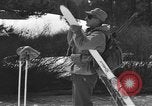 Immagine di Sci United States USA, 1942, secondo 45 filmato di repertorio 65675076399